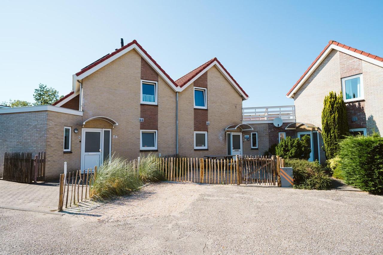 Mosselbank 93 - Noordzeepark Ouddorp, With Private Front And Back Garden Near The Beach - Not For Companies المظهر الخارجي الصورة